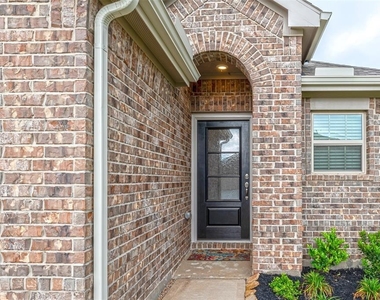 18419 Cobalt Cove Ln - Photo Thumbnail 1
