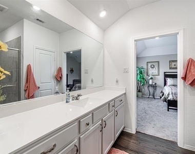 18419 Cobalt Cove Ln - Photo Thumbnail 11