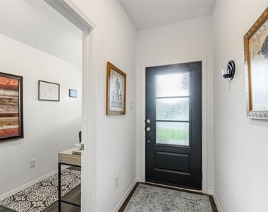 18419 Cobalt Cove Ln - Photo Thumbnail 2