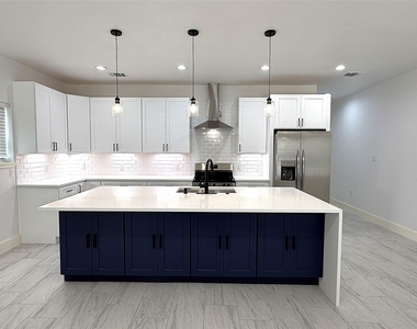 6708 Conley Street - Photo Thumbnail 3