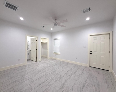 6708 Conley Street - Photo Thumbnail 13