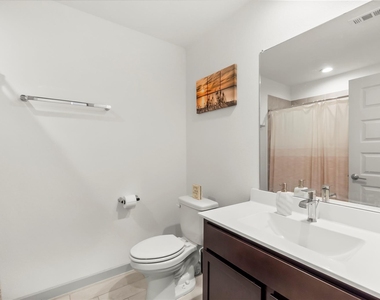 13513 Bonita Island Way - Photo Thumbnail 11