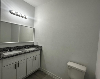 7209 Carver Road - Photo Thumbnail 9