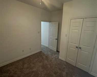 7209 Carver Road - Photo Thumbnail 10