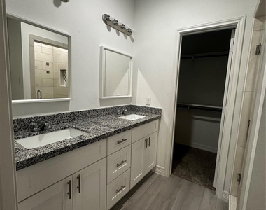 7209 Carver Road - Photo Thumbnail 5