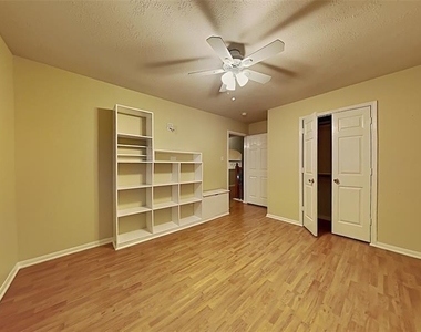 2114 Winding Hollow Drive - Photo Thumbnail 12