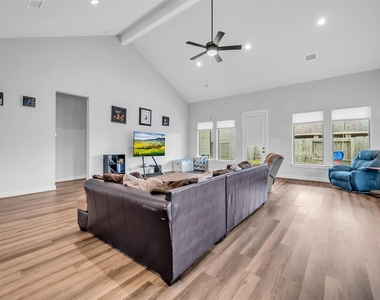 2502 Ocean Key Drive - Photo Thumbnail 11