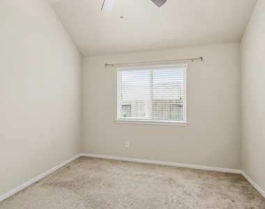 24142 Auburn Woods Court - Photo Thumbnail 13