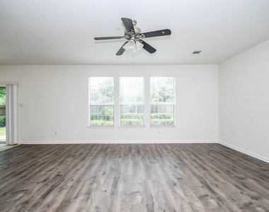 21610 Woodoak Court - Photo Thumbnail 8