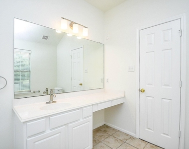21610 Woodoak Court - Photo Thumbnail 15