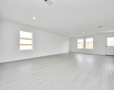 28814 Golden Wheat Court - Photo Thumbnail 8