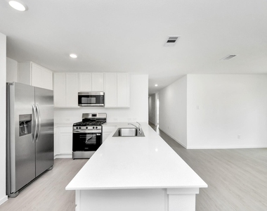 28814 Golden Wheat Court - Photo Thumbnail 13