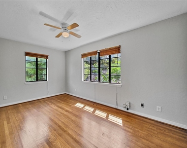 216 1/2 Munford Street - Photo Thumbnail 16