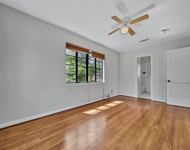 216 1/2 Munford Street - Photo Thumbnail 15