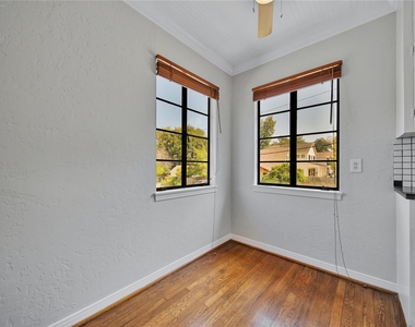 216 1/2 Munford Street - Photo Thumbnail 12