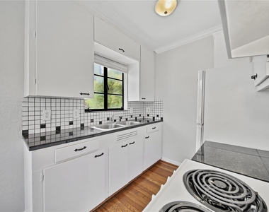 216 1/2 Munford Street - Photo Thumbnail 10
