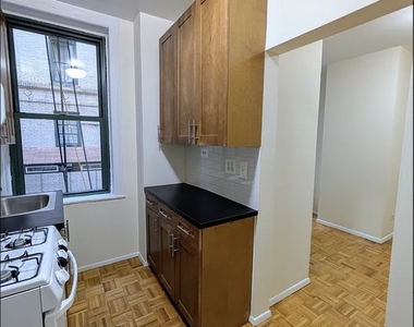 East 79th Street - Photo Thumbnail 1