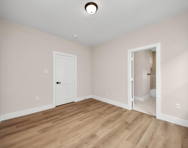 7542 Charlie Street - Photo Thumbnail 15