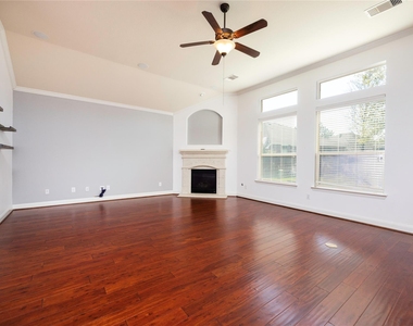 6743 Honeycrest Lane - Photo Thumbnail 4