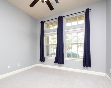 6743 Honeycrest Lane - Photo Thumbnail 12