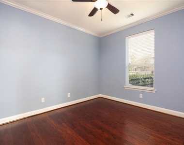 6743 Honeycrest Lane - Photo Thumbnail 6