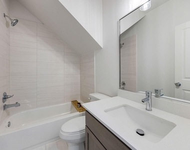 1648 W Tidwell Road - Photo Thumbnail 4