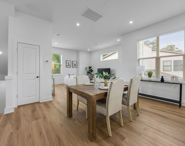1648 W Tidwell Road - Photo Thumbnail 8