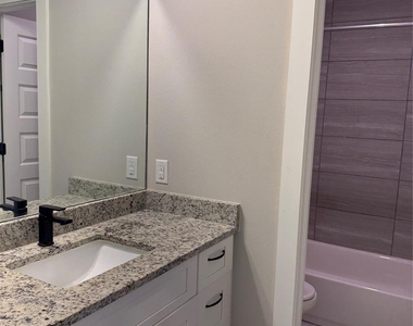 16610 Oasis Meadow Lane - Photo Thumbnail 12