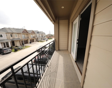 16610 Oasis Meadow Lane - Photo Thumbnail 18