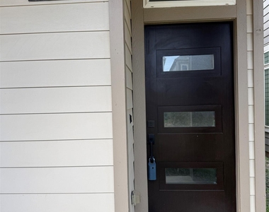 16610 Oasis Meadow Lane - Photo Thumbnail 3