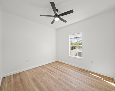 2195 W Lang - Photo Thumbnail 19