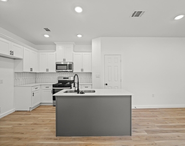 2195 W Lang - Photo Thumbnail 4