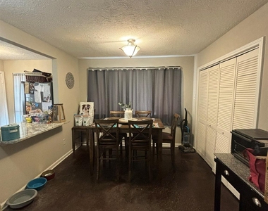 19510 Lazy Valley Drive - Photo Thumbnail 7