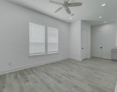 5727 Elysium Street - Photo Thumbnail 11