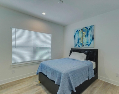 5727 Elysium Street - Photo Thumbnail 15