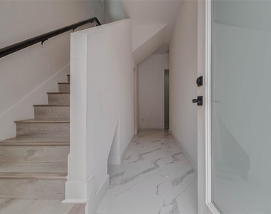 5727 Elysium Street - Photo Thumbnail 2
