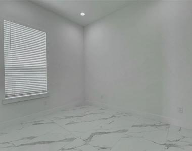 5727 Elysium Street - Photo Thumbnail 4
