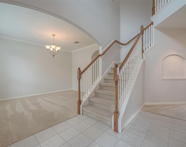18118 Billabong Crescent Court - Photo Thumbnail 5