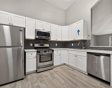 10031 Prospect Hill Drive - Photo Thumbnail 9