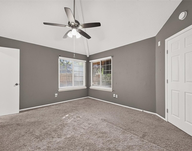 10031 Prospect Hill Drive - Photo Thumbnail 16