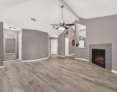 10031 Prospect Hill Drive - Photo Thumbnail 7