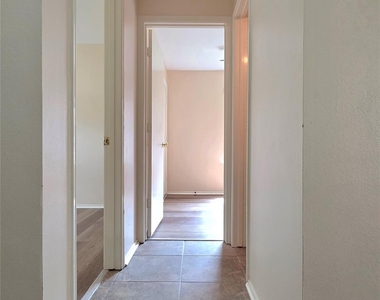 16106 Darwood Court - Photo Thumbnail 18