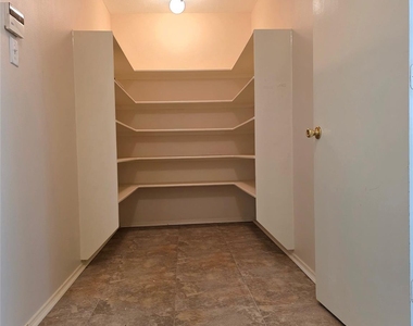 16106 Darwood Court - Photo Thumbnail 11