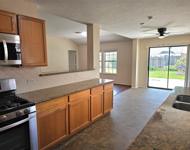 16106 Darwood Court - Photo Thumbnail 10
