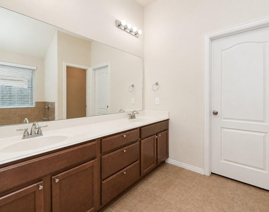 26515 Grey Sparrow Drive - Photo Thumbnail 12