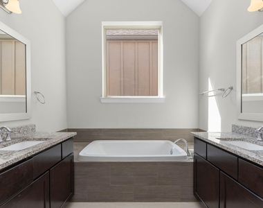 1812 Dennis Street - Photo Thumbnail 26