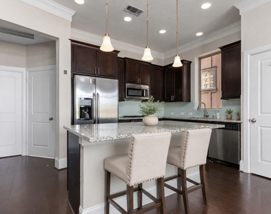 1812 Dennis Street - Photo Thumbnail 15