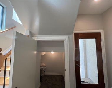 2314 Camden Drive - Photo Thumbnail 6