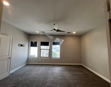 2314 Camden Drive - Photo Thumbnail 16