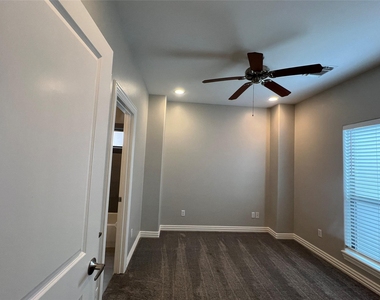 2314 Camden Drive - Photo Thumbnail 20